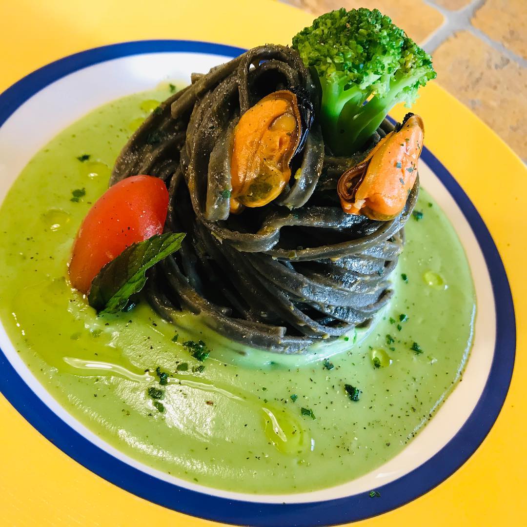 Black Linguine in Broccoli Sauce